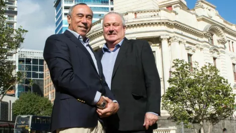 Dci chief executive  ausnz  malcolm roe with auckland deputy mayor bill cashmore 1 