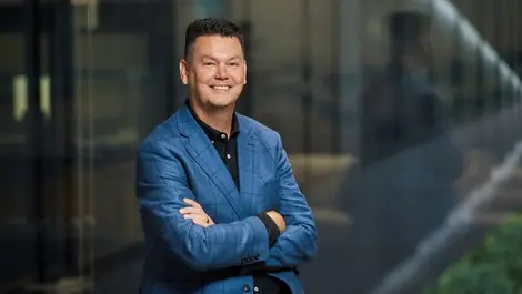 Bede hackney headshot(2)